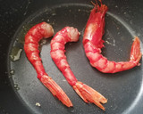 Foto del paso 2 de la receta: Arroz con carabineros y calamares