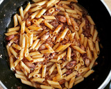 Foto del paso 6 de la receta: Pasta con chipirones encebollados