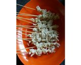 Foto langkah ke 2 dari resep Sate Jamur Bumbu Kacang.
