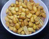 A picture of step 1 of Yaji (Suya powder).