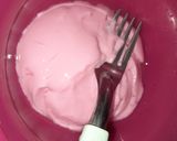 Foto del paso 1 de la receta: Bizcochuelo de yogur y mermelada de frutilla