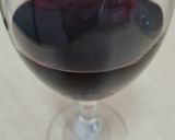 Foto del paso 2 de la receta: Sal al Malbec aprovechando resto de botella 🍷🧂 Sal saborizada con vino tinto y de aprovechamiento ♻️