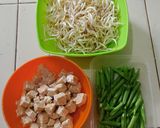 Foto langkah ke 1 dari resep Tumis Toge, Buncis, dan Tempe.
