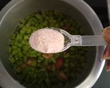 A picture of step 5 of Daal dhokli with cluster beans & fenugreek leaves.