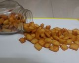 A picture of step 10 of Cheeslings biscuits.