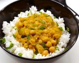 Csicseriborsós-kókusztejes curry recept fázis 5 fotója