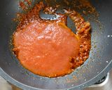 A picture of step 4 of Dal Makhni with Tandoori Roti.
