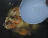 Foto langkah ke 4 dari resep Sayur Oyong Telur Udang.