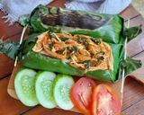 Foto langkah ke 4 dari resep 1120. Nasi Bakar Ayam Suwir Kemangi.