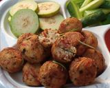 A picture of step 7 of One Bite Vegetables Rice Balls.