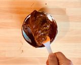 Foto del passaggio 1 della ricetta Cupcake Unicorno al Cioccolato ripieni di Nutella  e decorati con Crema al Burro Meringata