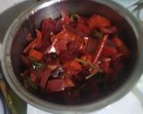 A picture of step 3 of Tomato Beetroot Soup.