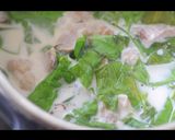 รูปขั้นตอนการทำที่ 6 ของ แกงกะทิใบเหลียงหมูนุ่ม