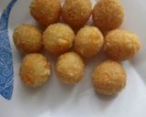 Foto langkah ke 6 dari resep Bola2 kentang keju.