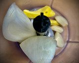 Foto del paso 3 de la receta: Curry de plátano, calabaza y setas con leche de coco