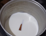 Foto langkah ke 2 dari resep Cinnamon Hot Choco.