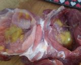 Foto del paso 3 de la receta: Bondiola de cerdo mechada con ciruelas y damascos