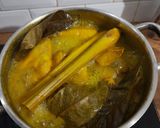 Foto langkah ke 5 dari resep Ayam Kampung Ungkep Bumbu Kuning.
