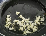 Foto del paso 3 de la receta: Arroz con setas y marisco