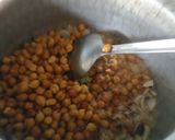 A picture of step 3 of Kala chana chaat.