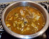Foto del paso 11 de la receta: Guisado de muslitos de pollo con patatas