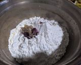 Foto langkah ke 1 dari resep Kue bawang seledri.