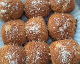 صورة لخطوة 7 من وصفة كرات البسبوسه بجوز الهند 🥥