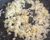 Foto del paso 2 de la receta: Arroz con berberechos y chipirones