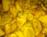 पौष्टिक आलू गोभी फ्राई (paustik aloo gobi fry recipe in Hindi) रेसिपी चरण 4 फोटो