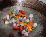 Foto langkah ke 3 dari resep Ikan Nila Goreng sambal Pecak.