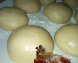 A picture of step 4 of Filled Doughnut.