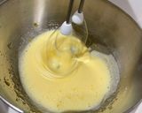 Une image de l'étape 6 de Gâteau-miroir en forme de cœur 3D, fourré à la fraise et à la mousse à la vanille.