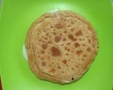 A picture of step 4 of Malai Paratha.