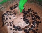 Foto langkah ke 4 dari resep Chocolate Apple Cake (dari buku resep Ibu Diah Nimpuno).