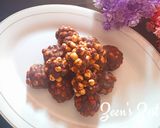 A picture of step 4 of Chana or Roasted Gram Laddoos.