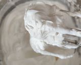 Foto del passaggio 6 della ricetta Meringata ai frutti misti