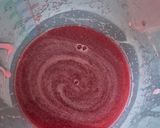Une image de l'étape 8 de Bavarois à la mousse de framboises et glaçage miroir 😃.