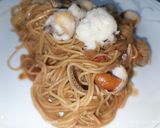 Foto del paso 6 de la receta Noodles de arroz con rape y frutos de mar