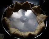 A picture of step 2 of Crispy halwai style khasta samosa chole.