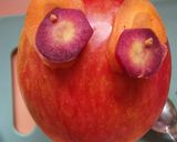 Kleines Apfel - Halloween - Monster Rezeptschritt 2 Foto