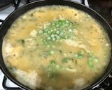 Foto del paso 6 de la receta Merluza en salsa al vino blanco