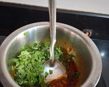 A picture of step 2 of Lasooni Fenugreek.