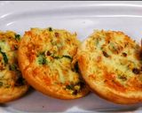 A picture of step 7 of Crispy Cheesy Garlic Bun.
