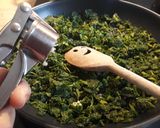 Spenótos, lazacos spagetti recept fázis 1 fotója
