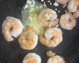 Foto del paso 3 de la receta: Salmón con salsa al limón 🐟🍋🦐