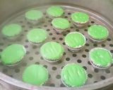 Foto langkah ke 9 dari resep Bolu Kukus Mekar.