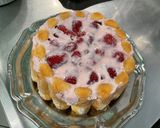 Une image de l'étape 17 de Charlotte aux skyr et fraises.