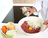 【家樂福廚房】漢堡肉排的食譜步驟1照片
