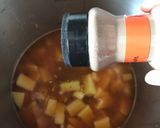 Savanyú káposztás-kolbászos-virslis leves recept fázis 9 fotója