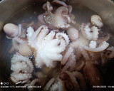 Foto del paso 1 de la receta: Pulpitos con cebolla
